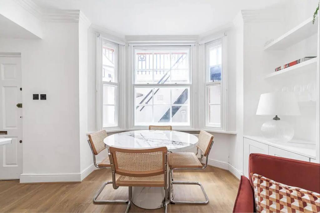 Chic Chelsea Apartment Steps From Kings Road Londra Esterno foto